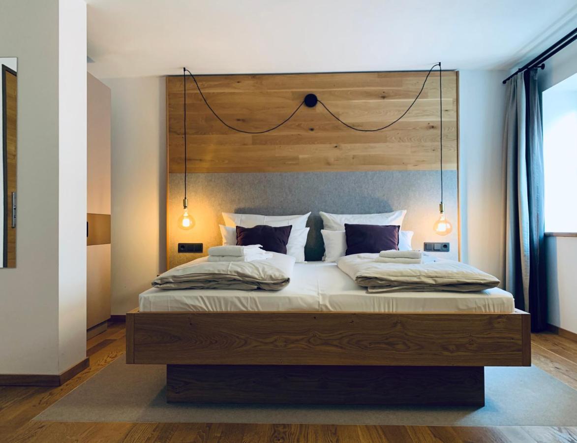 Stadthotel Kachelofen Krumbach Exteriör bild