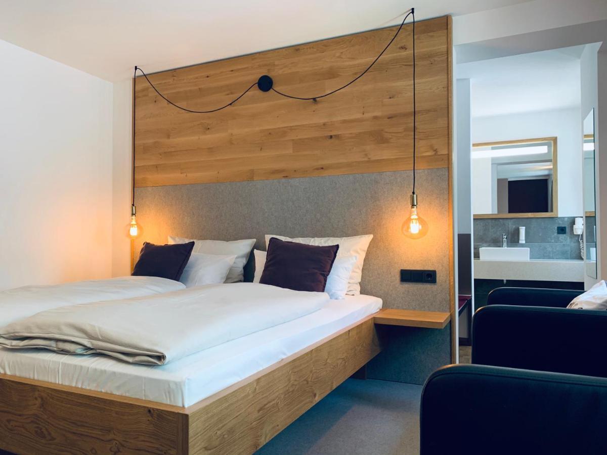Stadthotel Kachelofen Krumbach Exteriör bild