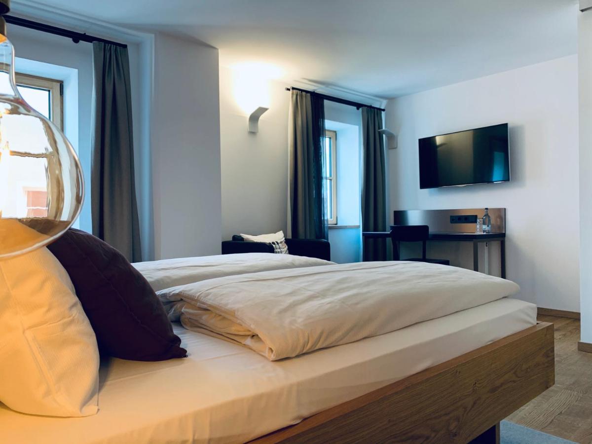 Stadthotel Kachelofen Krumbach Exteriör bild