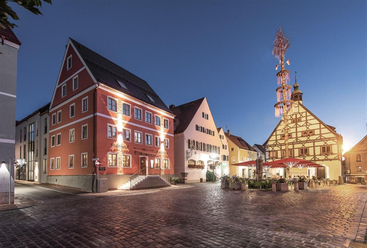 Stadthotel Kachelofen Krumbach Exteriör bild